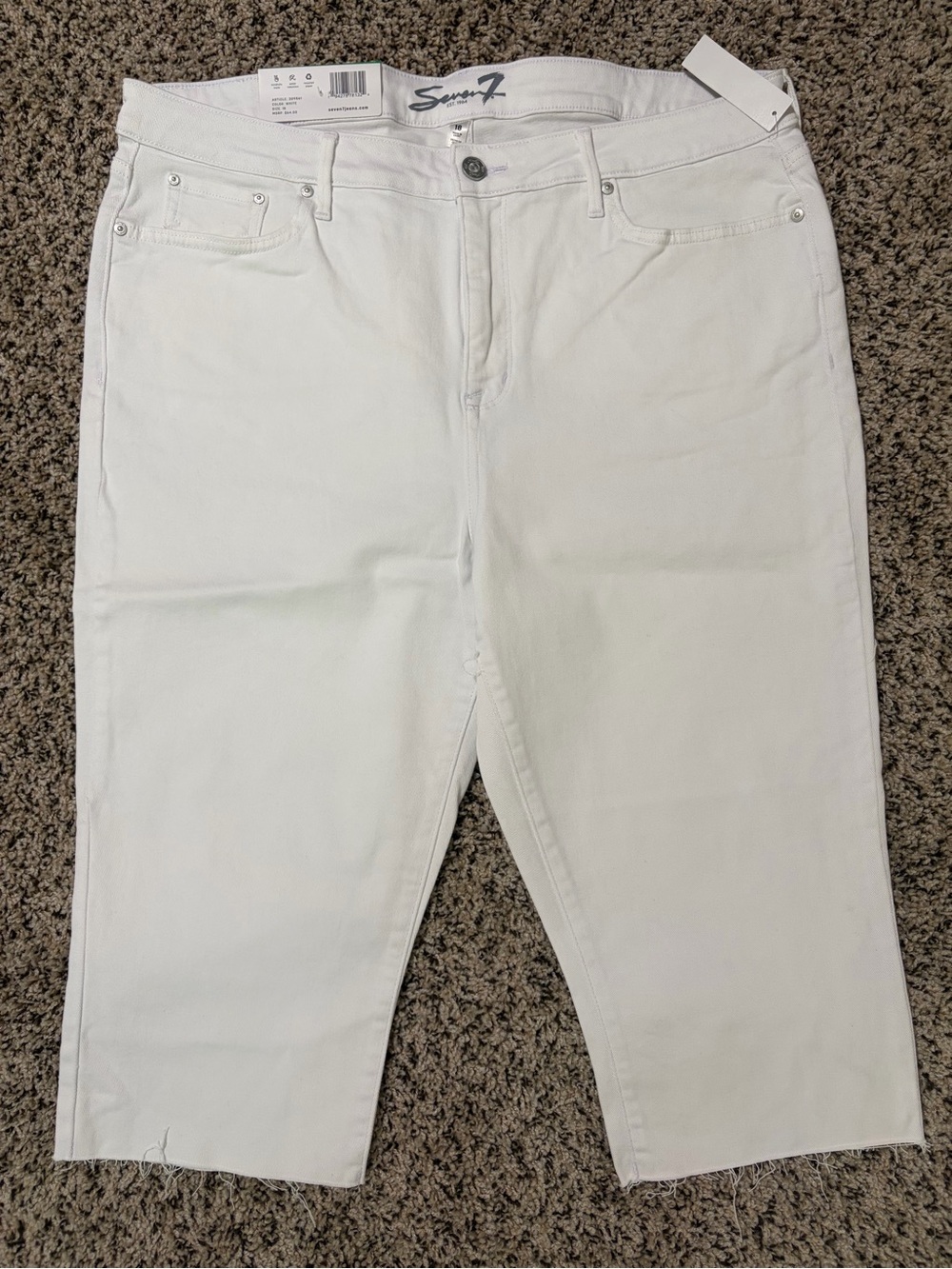 Seven7 Women Breezy Crop Raw Hem Capri High Rise Skimmer